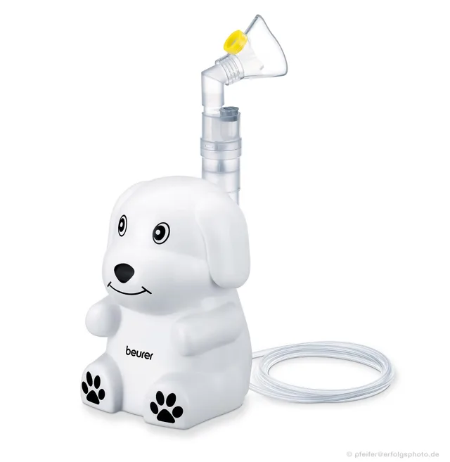 Die Tierform des Kinder-Inhalators wird zusammen mit Schlauch und Vernebler gezeigt.